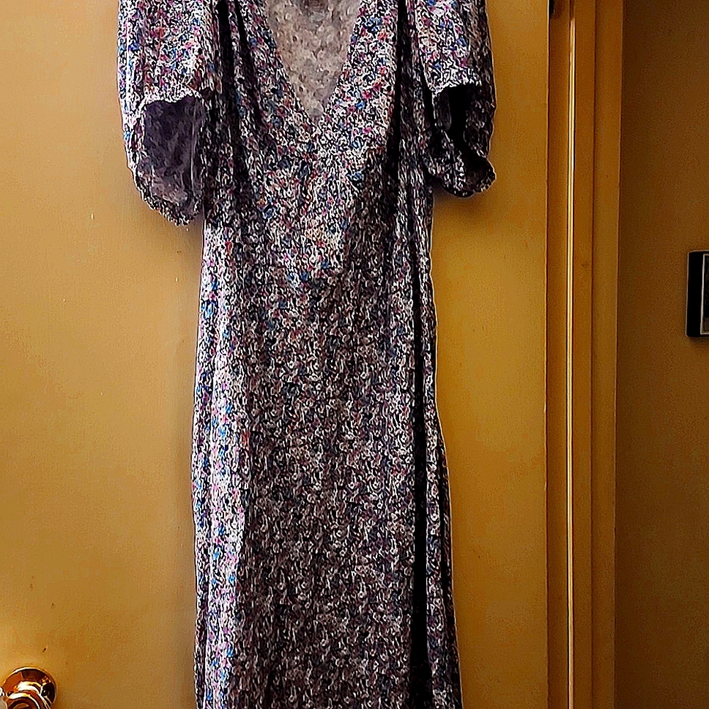 Beautiful floral a new day double x woman's dress Maximum length.